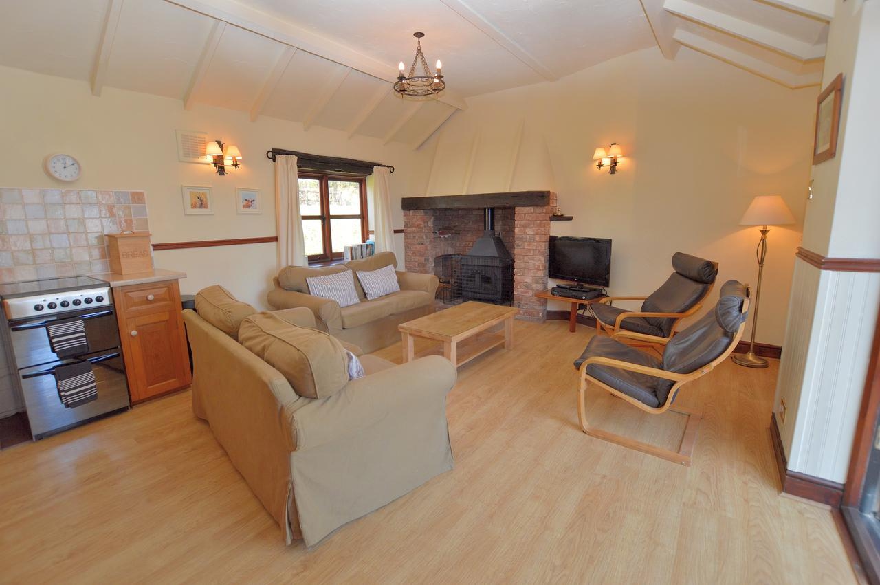 Three Gates Farm Holiday Cottages Huntsham Екстер'єр фото