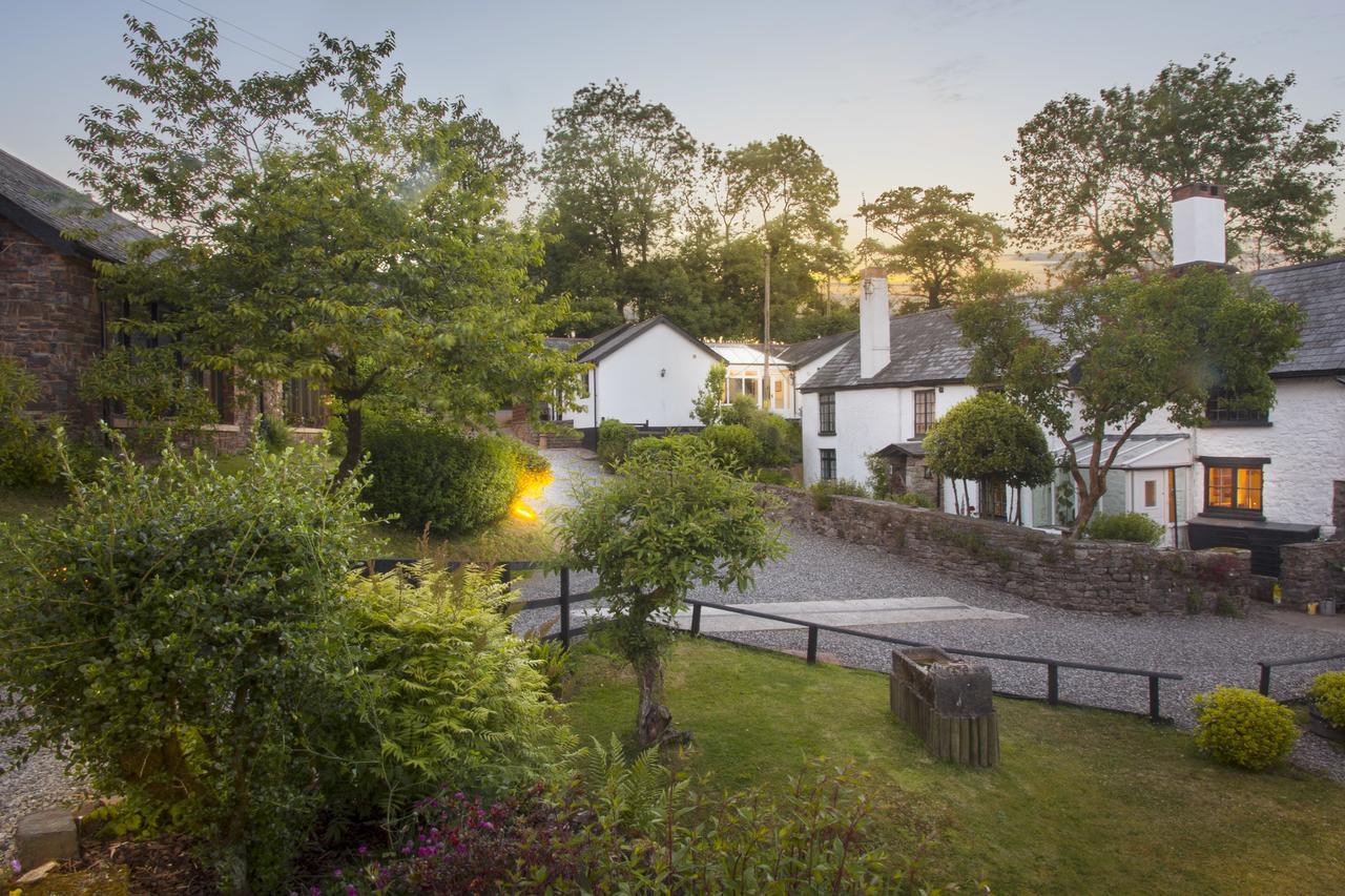 Three Gates Farm Holiday Cottages Huntsham Екстер'єр фото