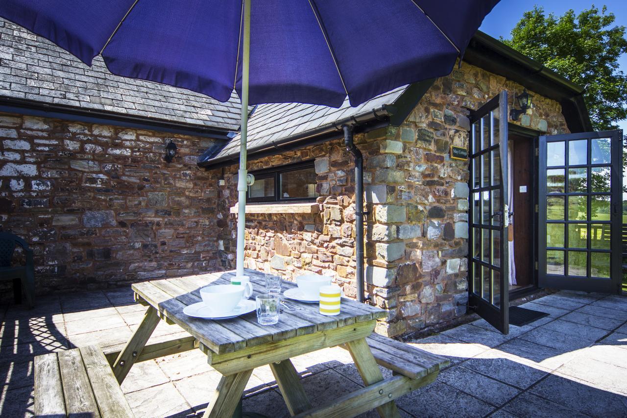 Three Gates Farm Holiday Cottages Huntsham Екстер'єр фото
