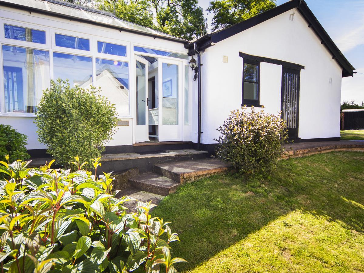 Three Gates Farm Holiday Cottages Huntsham Екстер'єр фото